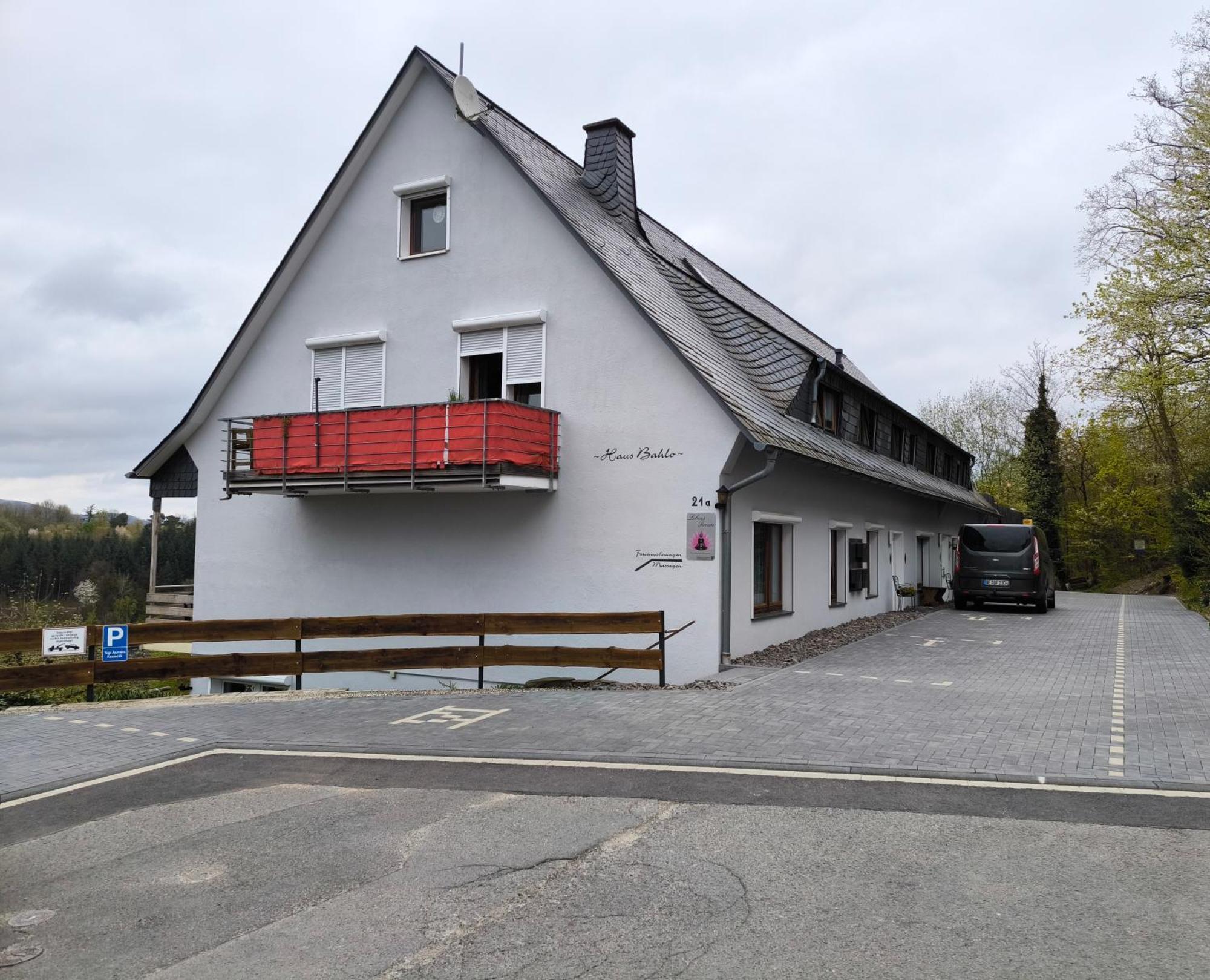 Haus Bahlo - Ferienwohnungen Аттендорн Экстерьер фото